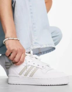 Sportswear*adidas Originals Rivalry Low Trainers In And Beige White