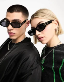 Sunglasses*AJ Morgan Rectangle Sunglasses In With Gold Trims Black