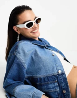 Sunglasses*DESIGN Angular Frame Sunglasses In White