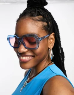 Sunglasses*DESIGN Chunky Mid Square In Crystal Blue With Light Pink Lens Mid Blue