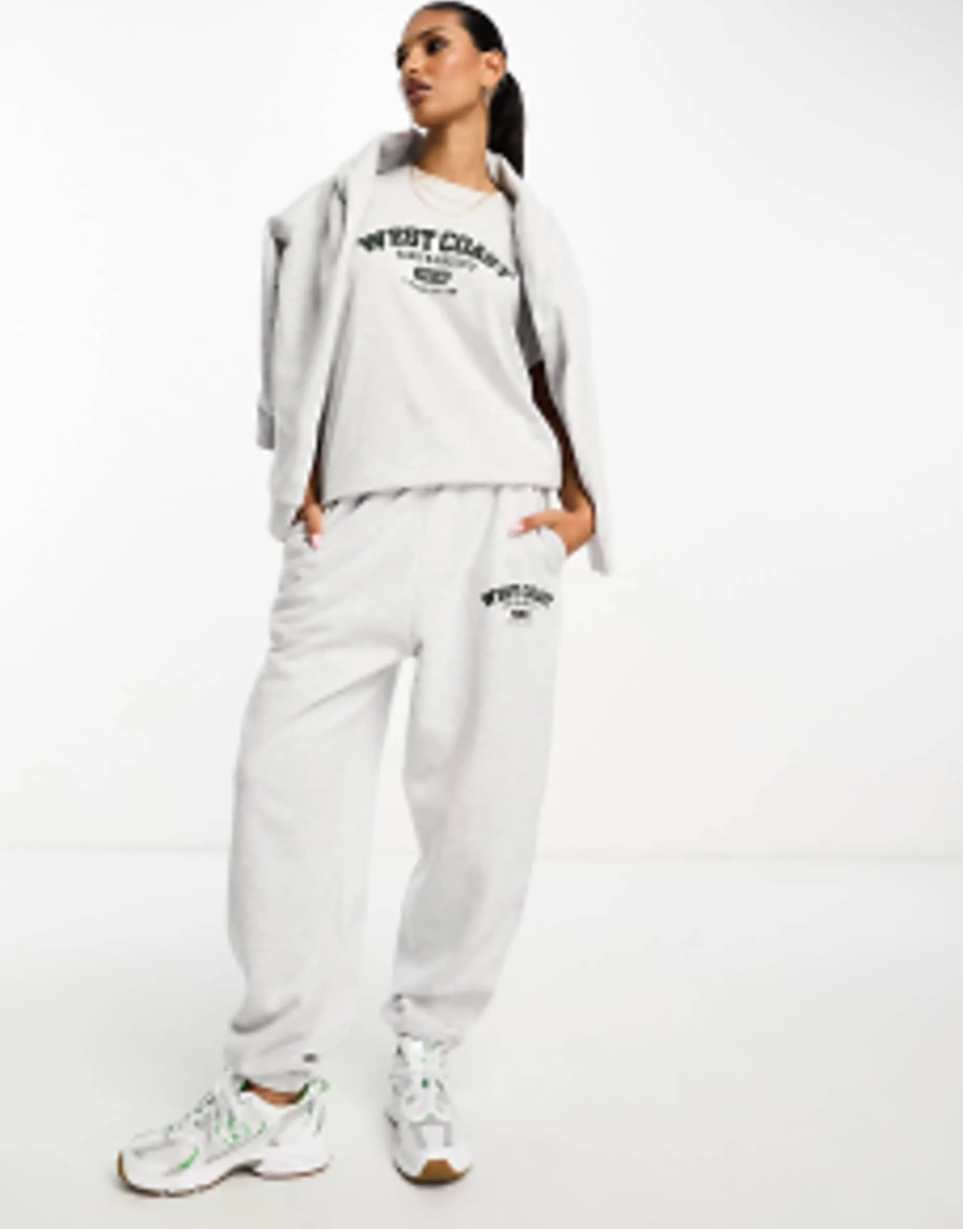 Tracksuits & Joggers*DESIGN Co-Ord With West Coast Graphic In Ice Marl