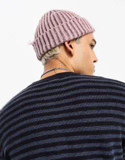 Beanies*DESIGN Distressed Beanie In Lilac Purple