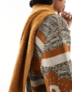 Scarves*DESIGN Eyelash Fluffy Scarf In Beige