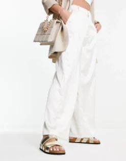 Flat Sandals*DESIGN Fiery Cross Strap Flat Sandals In Gold