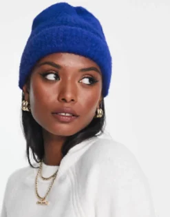 Beanies*DESIGN Fluffy Rib Beanie In Cobalt Blue Colbolt Blue