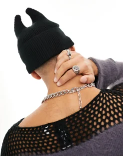 Beanies*DESIGN Halloween Horned Beanie In Black