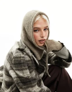 Beanies*DESIGN Knitted Hood In Mink