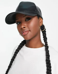 Caps*DESIGN Nappa Leather Look Cap In Black