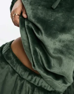 Petite*DESIGN Petite Lounge Super Soft Fleece Zip Up Sweat & Jogger Set In Green