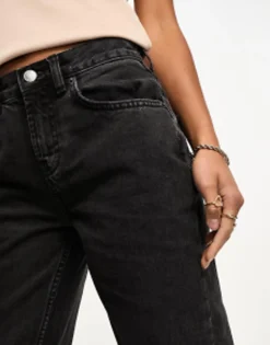 Petite*Petite Design 90'S Straight Jean In Washed Black