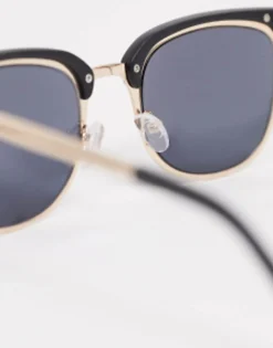 Sunglasses*DESIGN Retro Metal Sunglasses With Smoke Lens In And Black Gold