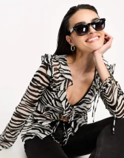 Sunglasses*DESIGN Retro Square Sunglasses In Black