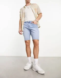Shorts*DESIGN Skinny Regular Length Denim Shorts In Vintage Light Wash Blue
