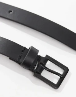Belts*DESIGN Smart Leather Skinny Belt With Matte Buckle In Black