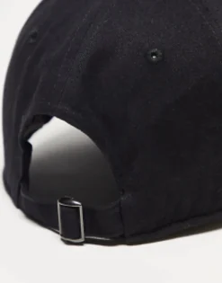 Caps*GUESS Originals Triangle Logo Cap In Black Jet Black A996
