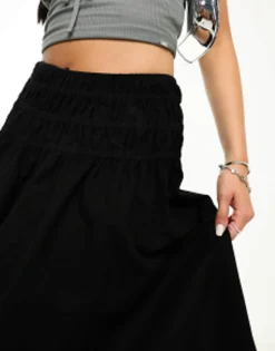Skirts*Motel Shirred Waist Y2K Cotton Midi Skirt In Black