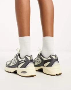Sportswear*New Balance 530 Trainers In And Grey - Exclusive To Asos Off White