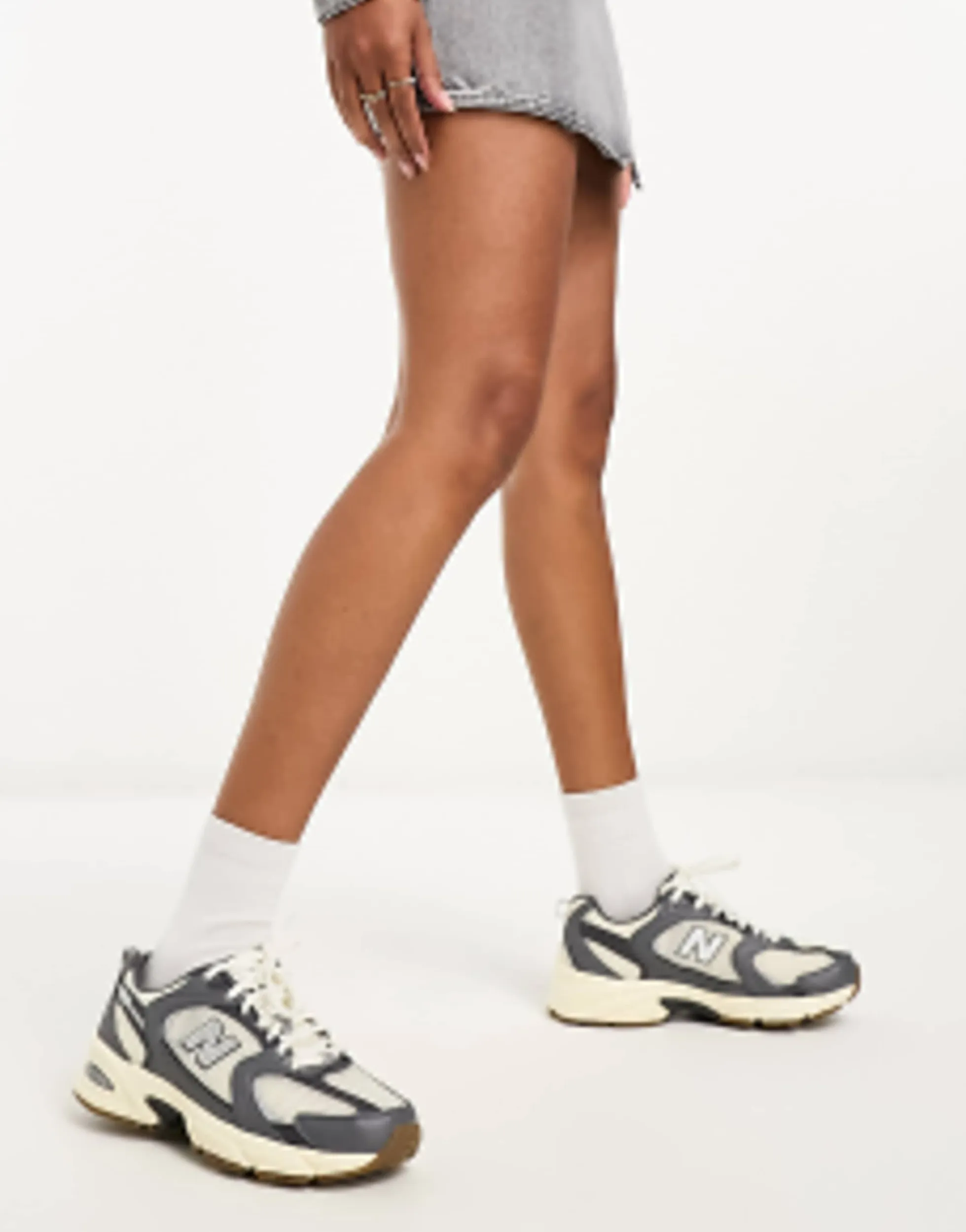 Sportswear*New Balance 530 Trainers In And Grey - Exclusive To Asos Off White