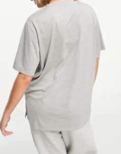 Sportswear*New Balance Relentless Oversized Tee In Grey Marl Light Grey