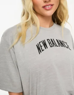 Sportswear*New Balance Relentless Oversized Tee In Grey Marl Light Grey