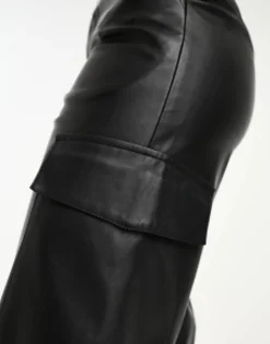 Trousers & Leggings*New Look Faux Leather Cargo Trousers In Black