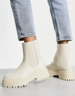 Chelsea Boots*New Look Flat Chunky Chelsea Boot With Cleated Sole In Off White