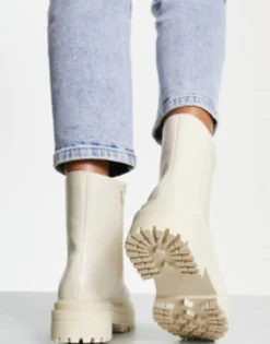 Chelsea Boots*New Look Flat Chunky Chelsea Boot With Cleated Sole In Off White