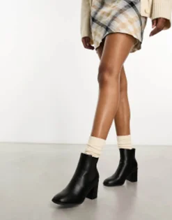 Chelsea Boots*New Look Heeled Chelsea Boots In Black