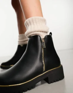 Chelsea Boots*New Look Wide Fit Chunky Chelsea Boots With Hardware In Black