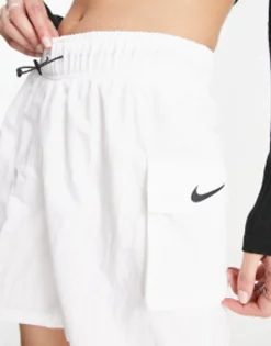 Shorts*Nike Essential Woven Cargo Shorts In White
