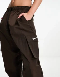 Trousers & Leggings*Nike Mini Swoosh Woven Cargo Trousers In Baroque Brown Baroque Brown/(Sail)