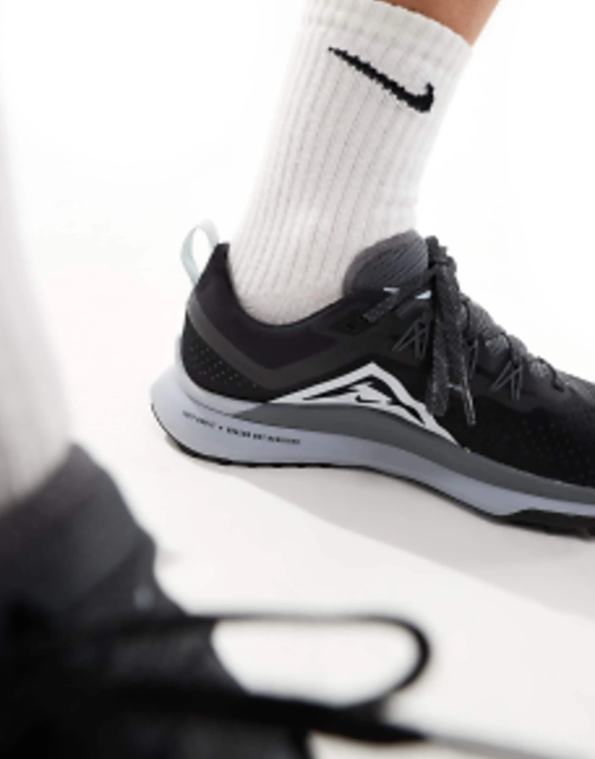 Sportswear*Nike Running Trail Pegasus 4 Trainers In And White Black