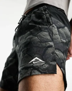 Shorts*Nike Running Trail Stride Dri-Fit Shorts In Black Grey