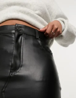 Skirts*Pull&Bear Faux Leather Split Front Midi Skirt In Black
