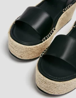 Flat Sandals*Pull&Bear Flatform Espadrille Sandal In Black