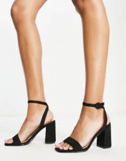 Sandals*Raid Wink Block Heeled Sandals In Black Micro