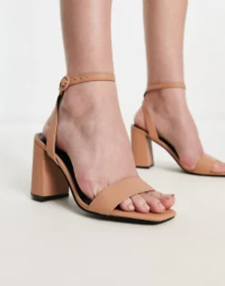 Sandals*Raid Wink Block Heeled Sandals In Beige