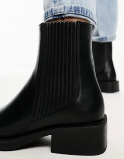 Chelsea Boots*SIMMI Shoes Simmi London Leroy Chelsea Boot In Black