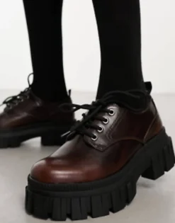 Loafers*Stradivarius Chunky Lace Up Loafer In Washed Brown
