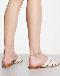 Flat Sandals*Stradivarius Cross Strap Sandal In Ecru