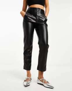 Trousers & Leggings*Stradivarius Faux Leather Cigarette Trouser In Black