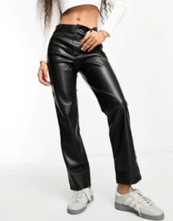 Trousers & Leggings*Stradivarius Petite Faux Leather Skinny Trouser In Black