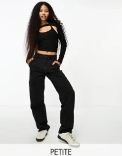 Petite*Stradivarius Petite Straight Leg Cargo Trouser In Black