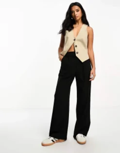 Petite*Stradivarius Petite Tailored Wide Leg Trouser In Black