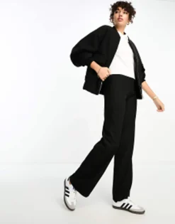 Tall*Stradivarius Tall Tailored Straight Trouser In Black