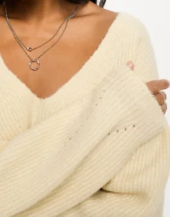 Petite*Threadbare Petite Fluffy V Neck Slouchy Jumper In Off White