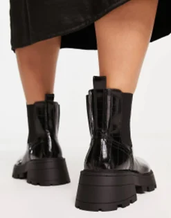 Chelsea Boots*Topshop Bella Chunky Chelsea Boot In Croc Black