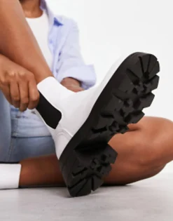 Chelsea Boots*Topshop Bella Chunky Chelsea Boot In White