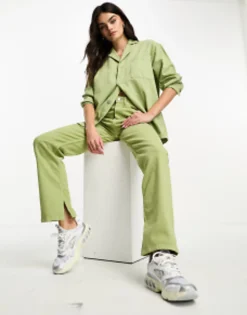 Shirts*Waven Oversized Denim Shirt And High Rise Jeans In Sage Green